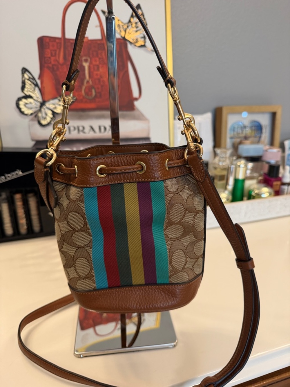 Coach Signature Rainbow Stripe
Bucket Bag | Jacquard Canvas & Leather - Picture 6 of 11